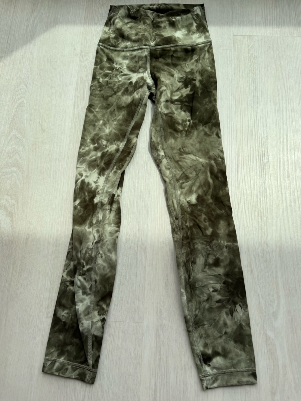 lululemon athletica Olive Tie-Dye High-Waist Align Leggings